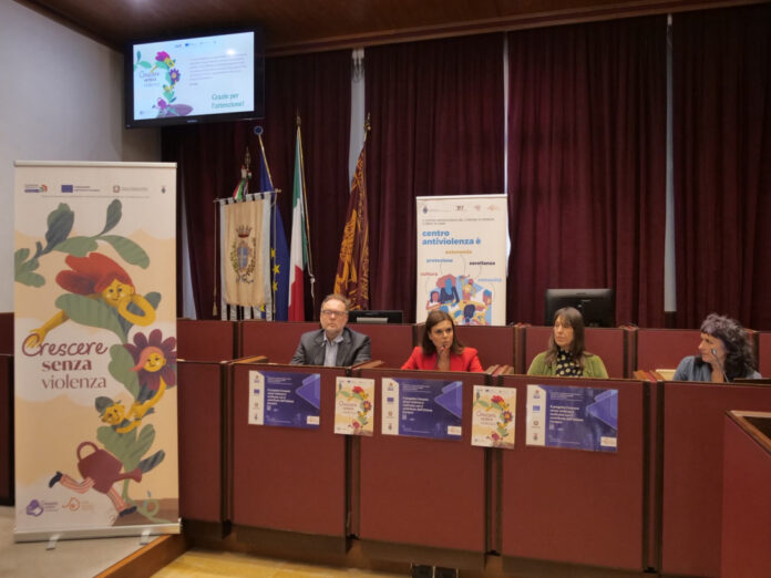 Crescere Senza Violenza Crescere Senza Violenza