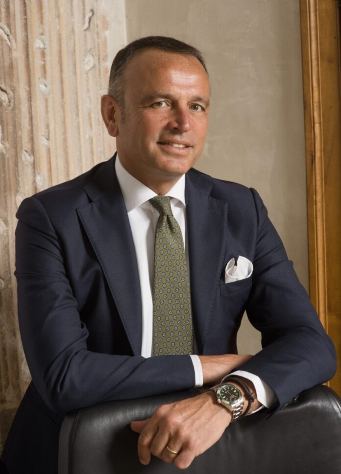 Imprese familiari Protezione del patrimonio Pianificazione fiscale Continuità aziendale Imprese familiari Protezione del patrimonio Pianificazione fiscale Continuità aziendale