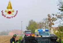 Incidente a Breda di Piave, auto esce di strada e abbatte un palo: un ferito Incidente a Breda di Piave