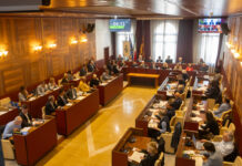 Venezia, approvate le Linee di mandato 2026-2031: casa, sicurezza e lavoro al centro del piano Consiglio comunale di Venezia, approvate le Linee Programmatiche di Mandato 2026-2031 e il DUP 2027-2029 con le priorità per la città.