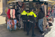 Venezia, controlli della Polizia Locale: multe per 4.500 euro e sequestrate 45 merci abusive Controlli Polizia Locale Venezia: multe e sequestri